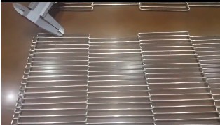 Пояс провода стали металла конвейерной ленты сетки цепи кривой поворота AISI304 для охлаждая еды